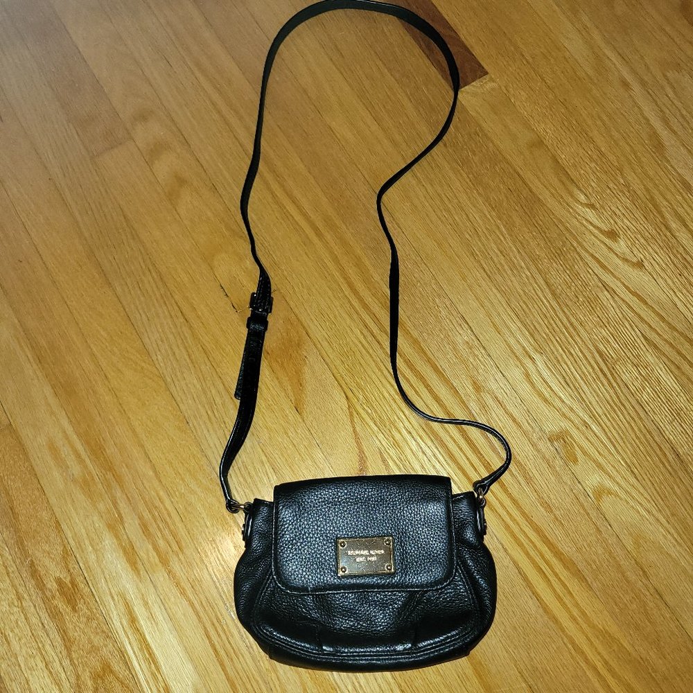 Michael Kors crossbody purse